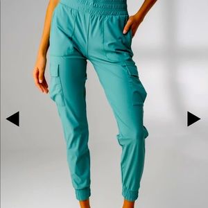 Balance athletica THE WOMEN'S SWIFT CARGO JOGGER MEDIUM